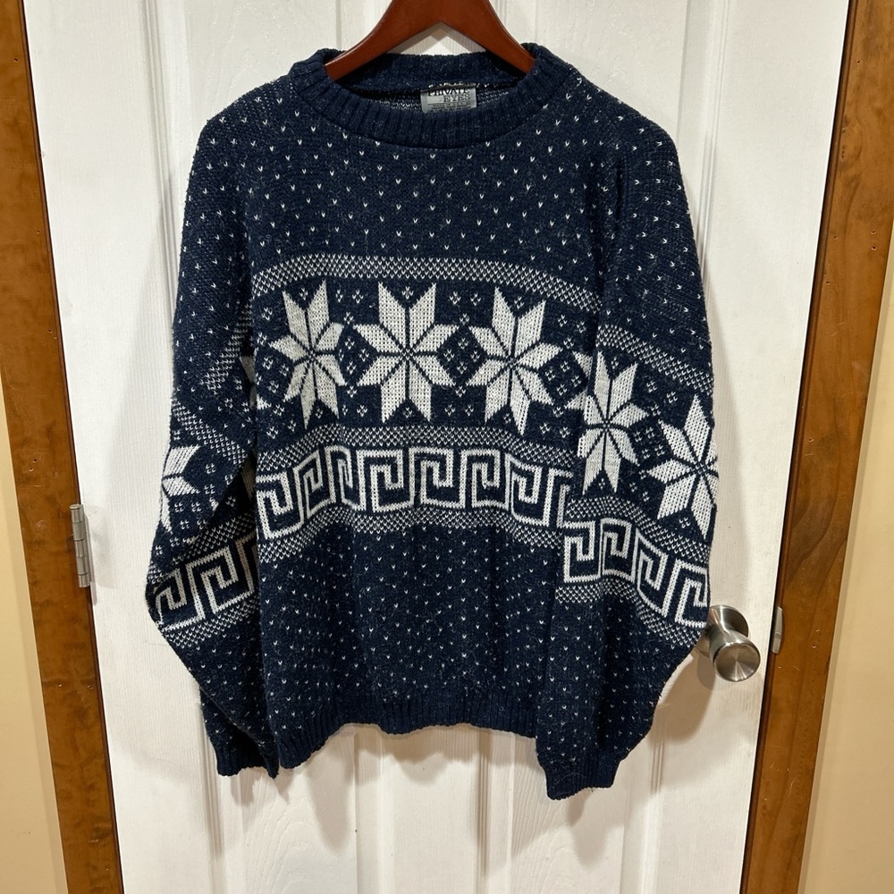 Men's Navy and White Crewneck Sweater